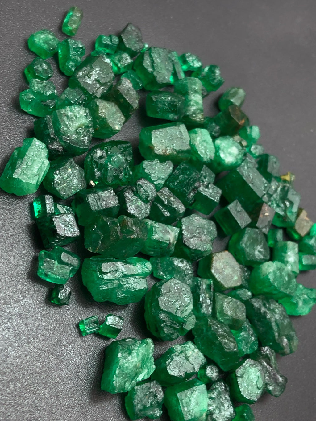 vivid green emerald