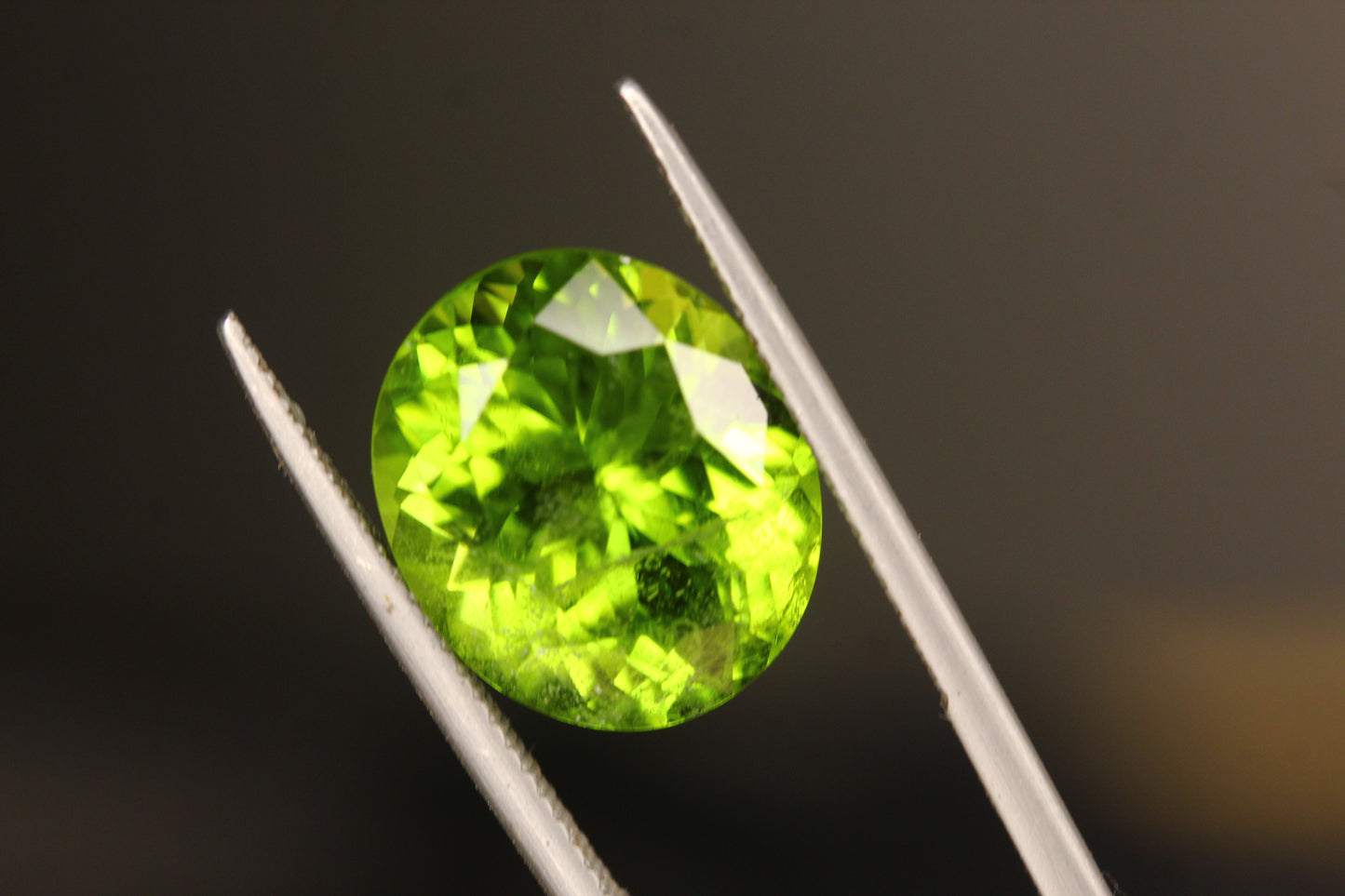 11 Carat Oval cut Peridot Loose Stone