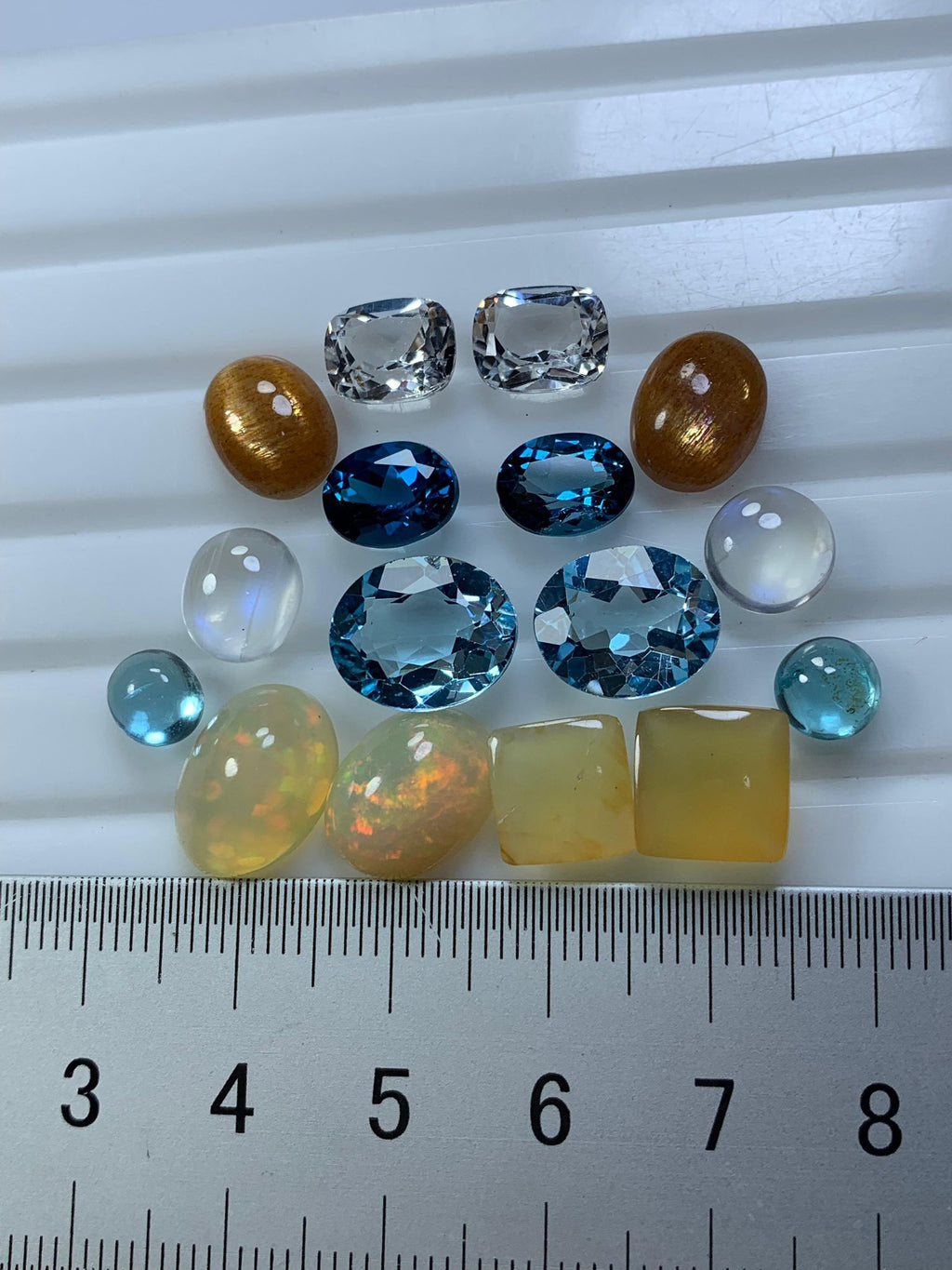 Faceted loose pair mix