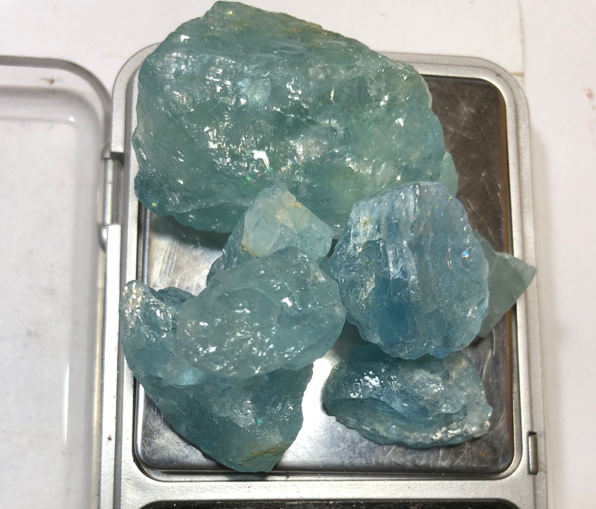 Blue beryl rough