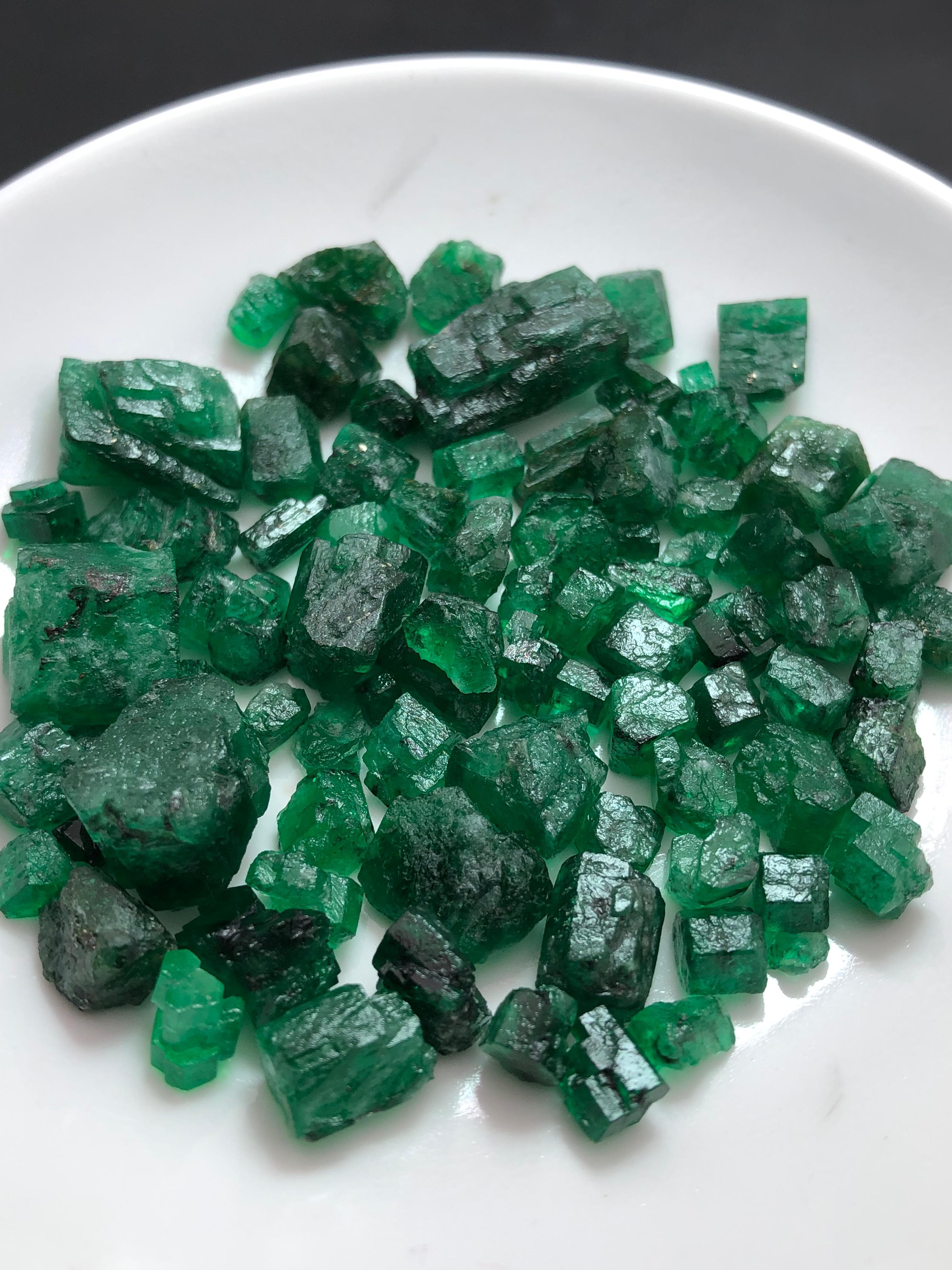 Buy This Natural 250 carat emerald for faceting & lapidary or collecting .