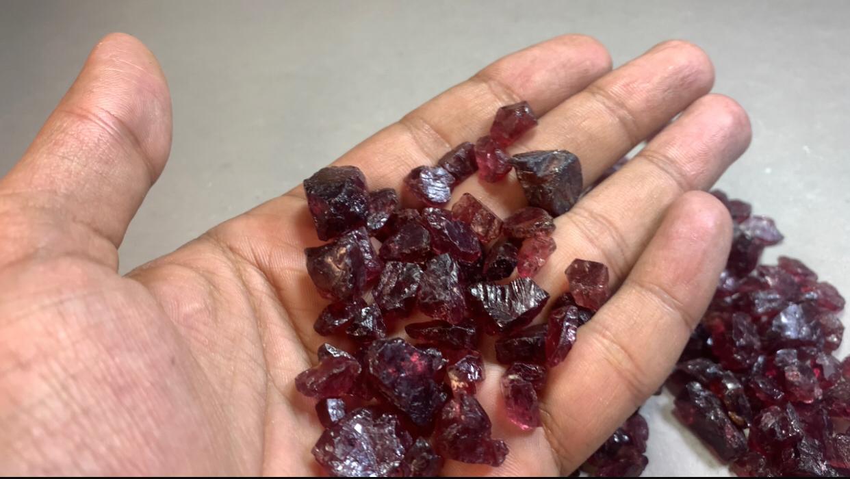 Wholesale Garnet Stones