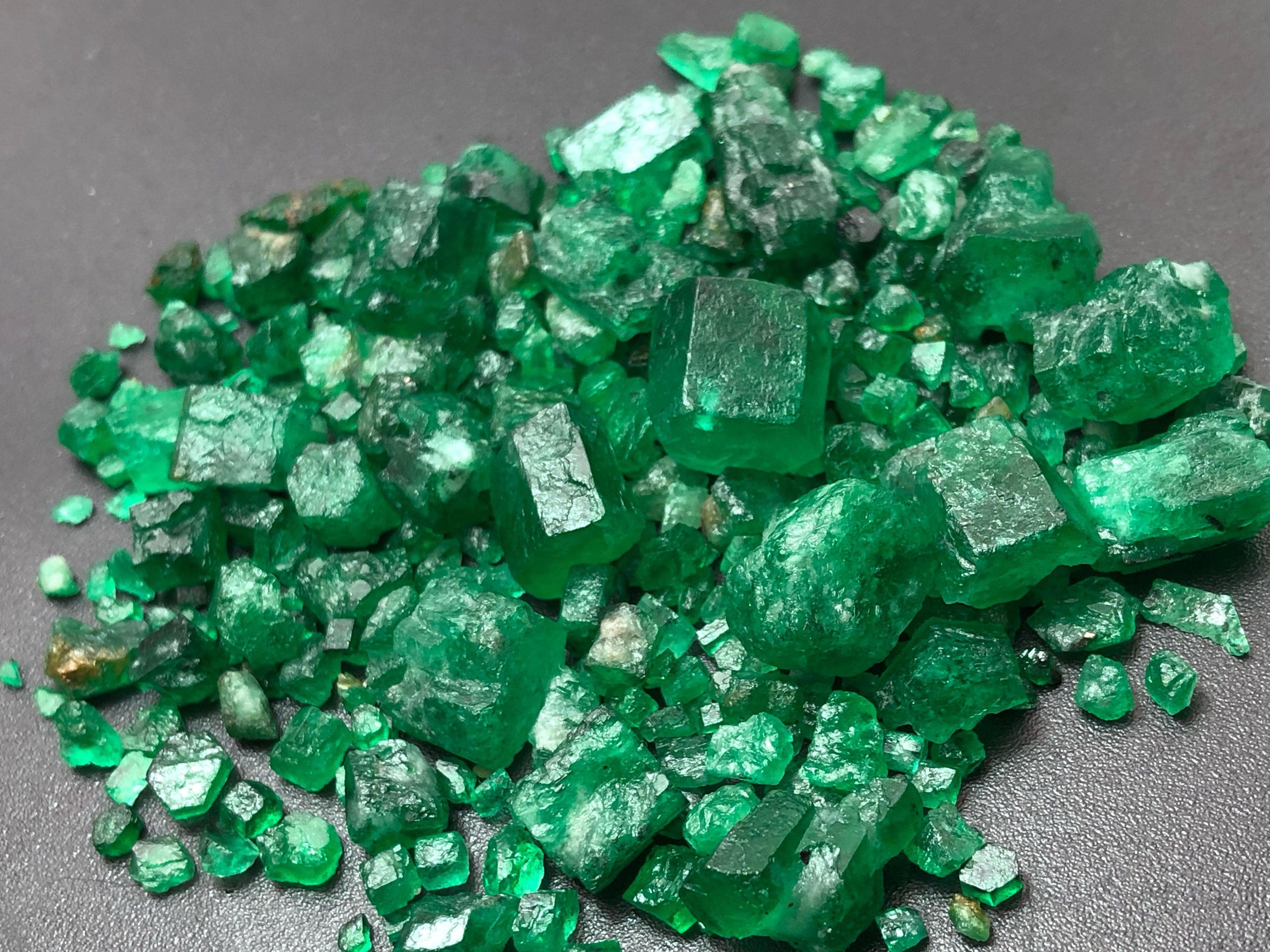 loose emerald