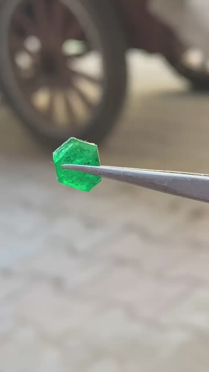 100 Carat Rough Emerald Stones from Swat