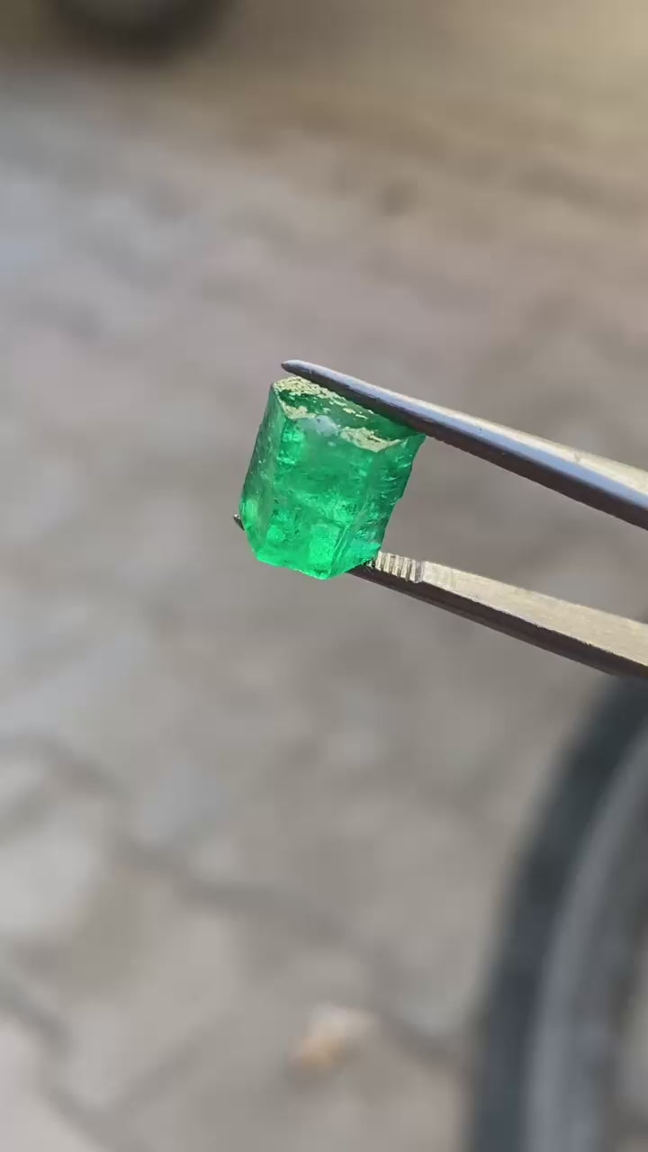 100 Carat Rough Emerald Stones from Swat